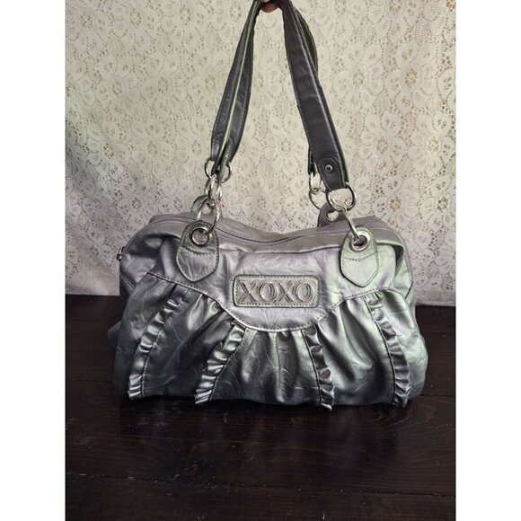 XOXO Silver Faux Leather Handbag With Ruffled Design & Dual Handles/Pre-owned Gr - Picture 1 of 12
